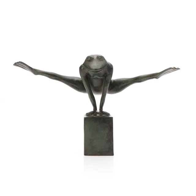ART PEOPLE GALLERY, SKULPTUR. Patinerad brons. Groda. Samtida asiatisk tillverkning.