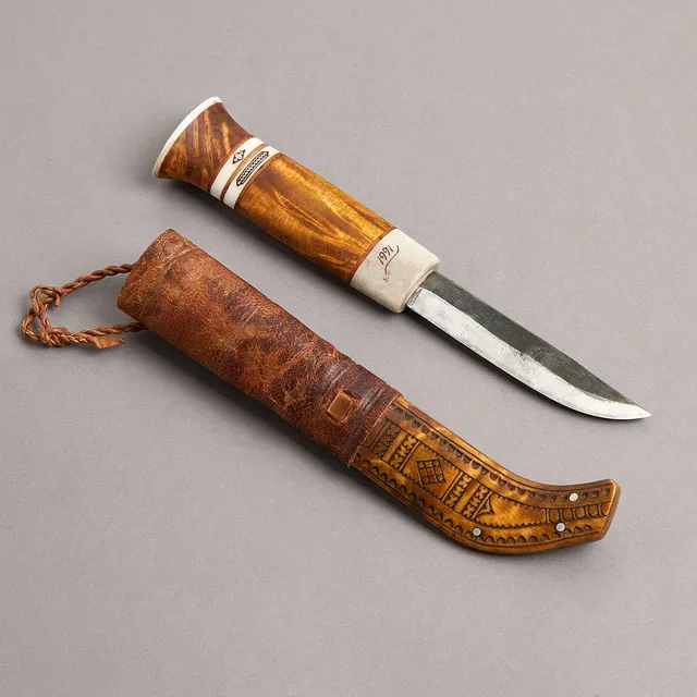NIKOLAUS FANKKI. Kniv, nordsamisk.