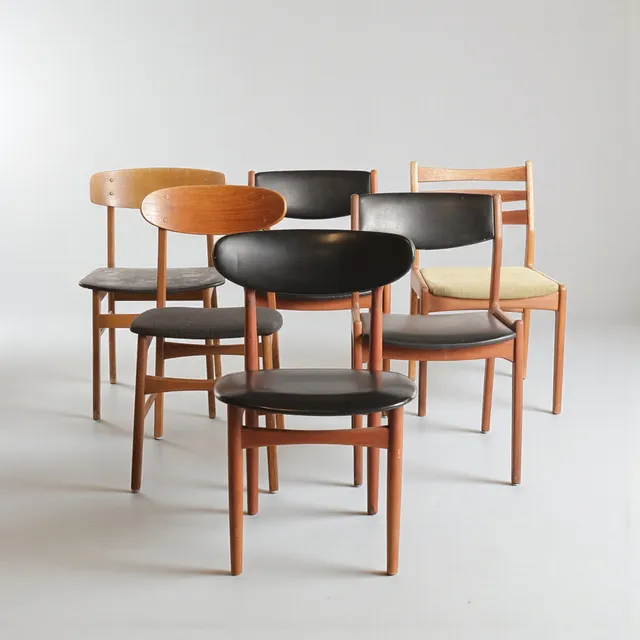 DANSK MØBELDESIGN. Samling blandede stole, stel og kopstykker af hhv. teak og bøg. Dansk møbeldesign, 1960-70'erne (6).