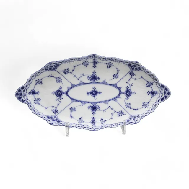 SERVERINGSFAT porslin, Musselmalet, Royal Copenhagen, nr 613.