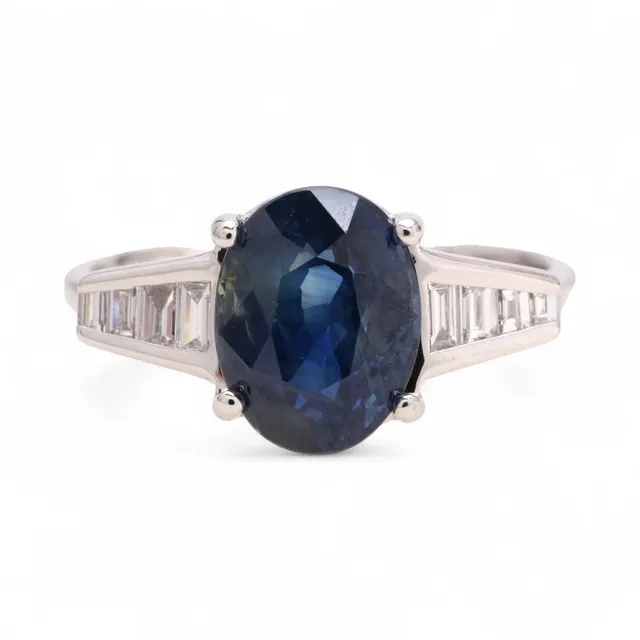 Sapphire and diamonds ring.