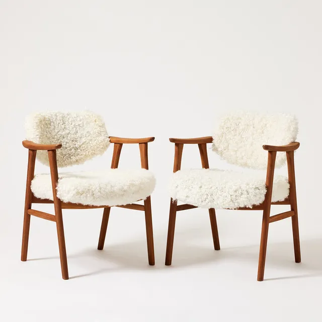ERIK KIRKEGAARD. Karmstolar, 1 par, 1960-tal, Danmark.