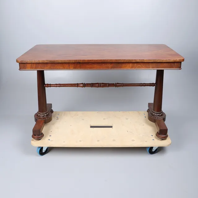 VICTORIAN MAHOGANY LIBRARY TABLE.