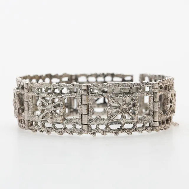 PENTTI SARPANEVA, armband, silver, Finland, 1973.