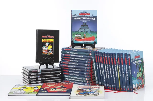 Walt Disney. Collection of 'Anders And & Co.' books, including several in Swedish (38)
