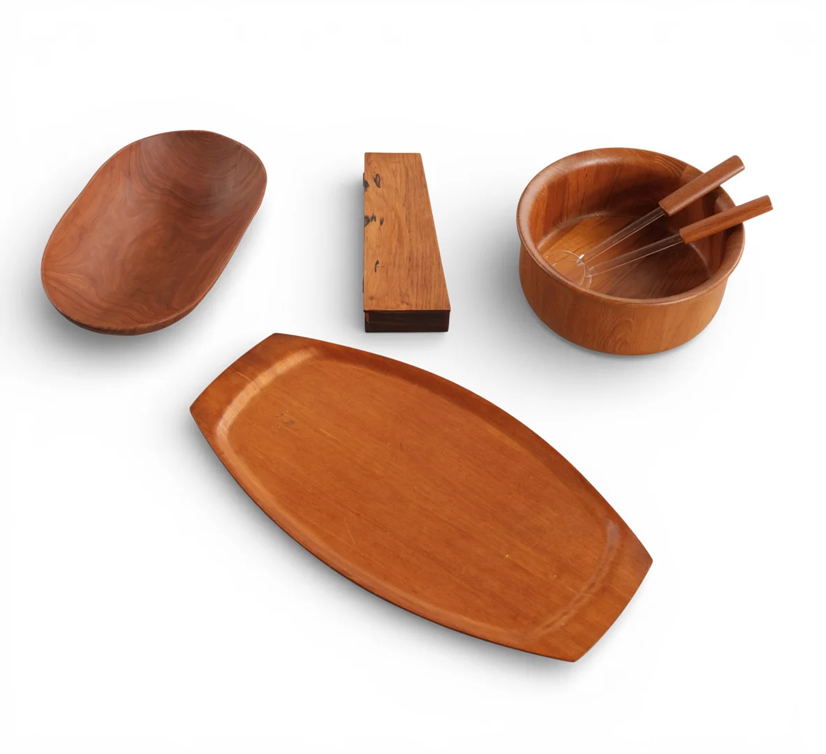 Samling serveringsdele / effekter af teak og palisander. Danmark, 1950-60'erne (6). — Other collectables — Woxholt Auktioner