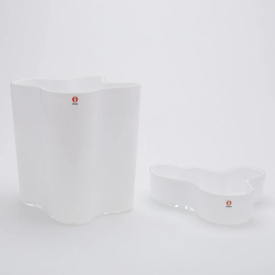 ALVAR AALTO. SKÅL & VAS, GLAS, "SAVOY", IITTALA, FINLAND. — Art glass — Crafoord Auktioner Lund