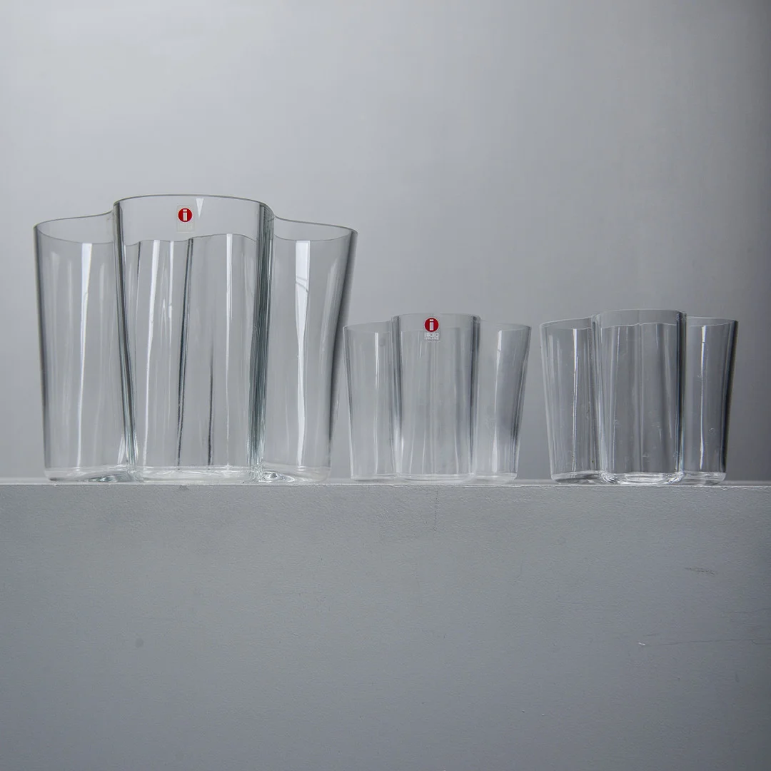 ALVAR AALTO. Vaser, 3 st, glas, "Savoy", Iittala. — Utility glass — Formstad Auktioner
