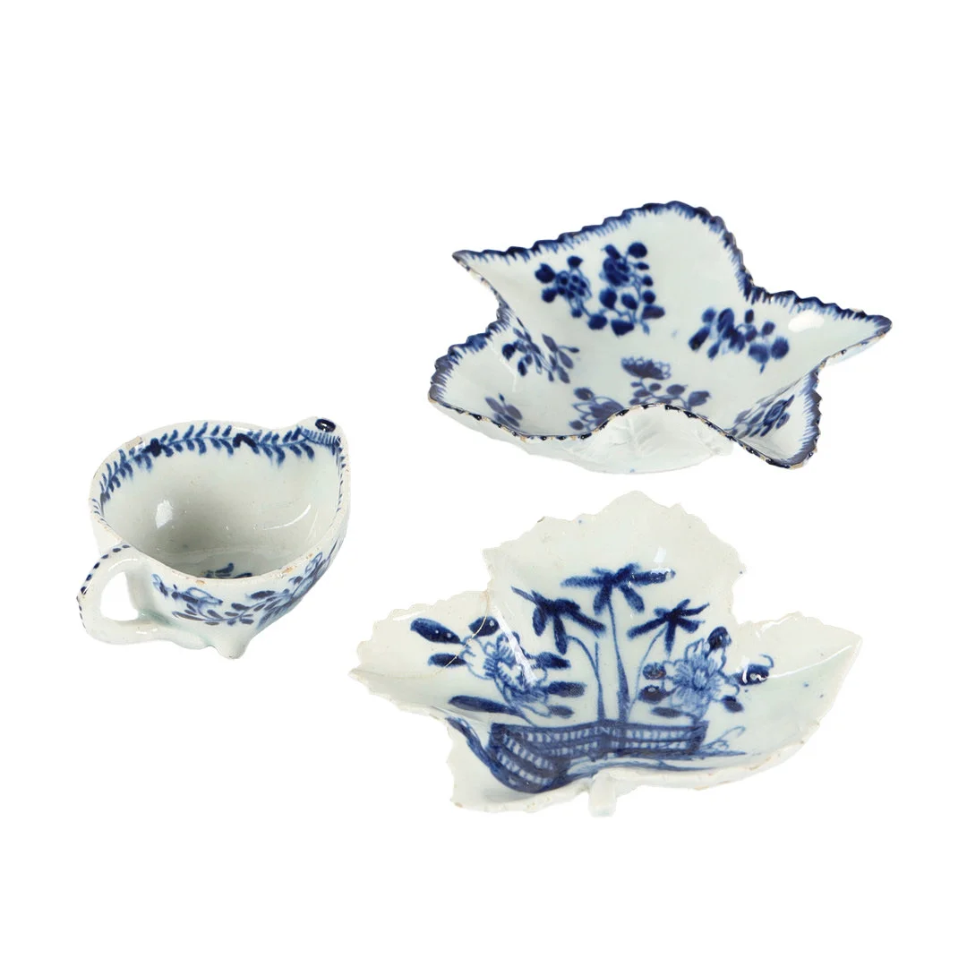 THREE PIECES OF 18TH CENTURY PORCELAIN. — European — Bishop & Miller