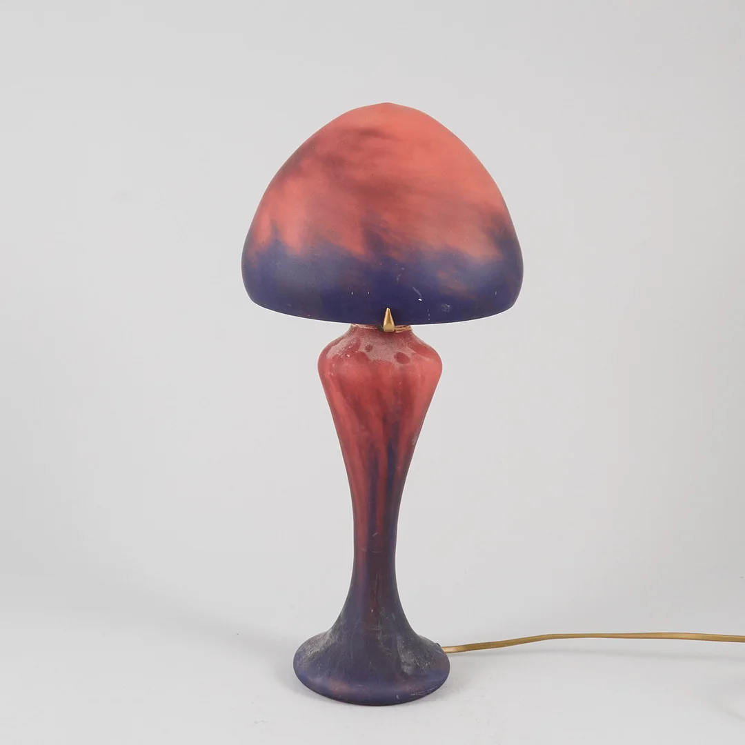 BORDSLAMPA, glas, signerad La Rochere. — Table Lamps — Metropol Auktioner