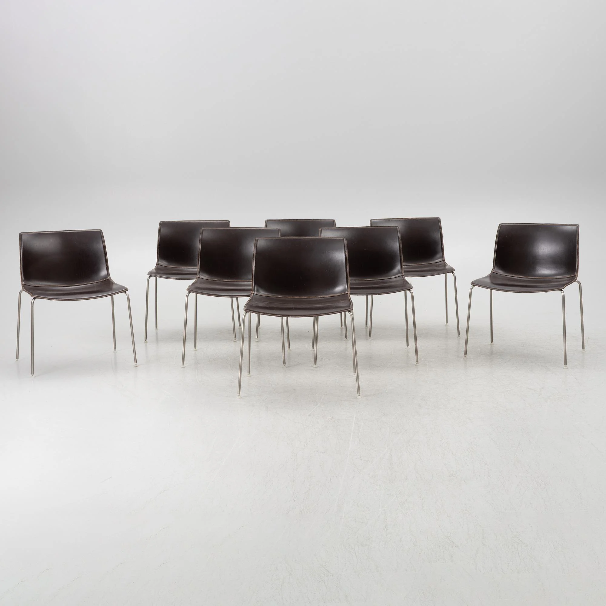 Lievore Altherr Molina, stolar 8 st, "Catifa", Arper, Italien. — Design/Möbler — Bukowskis