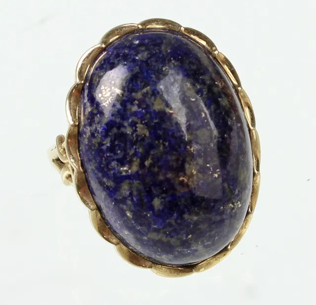 RING MIT LAPISLAZULI, IN SILBER 925.