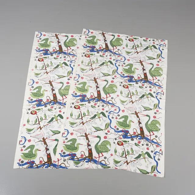 JOSEF FRANK. GARDINER, 1 par, "Gröna Fåglar", Firma Svenskt Tenn.