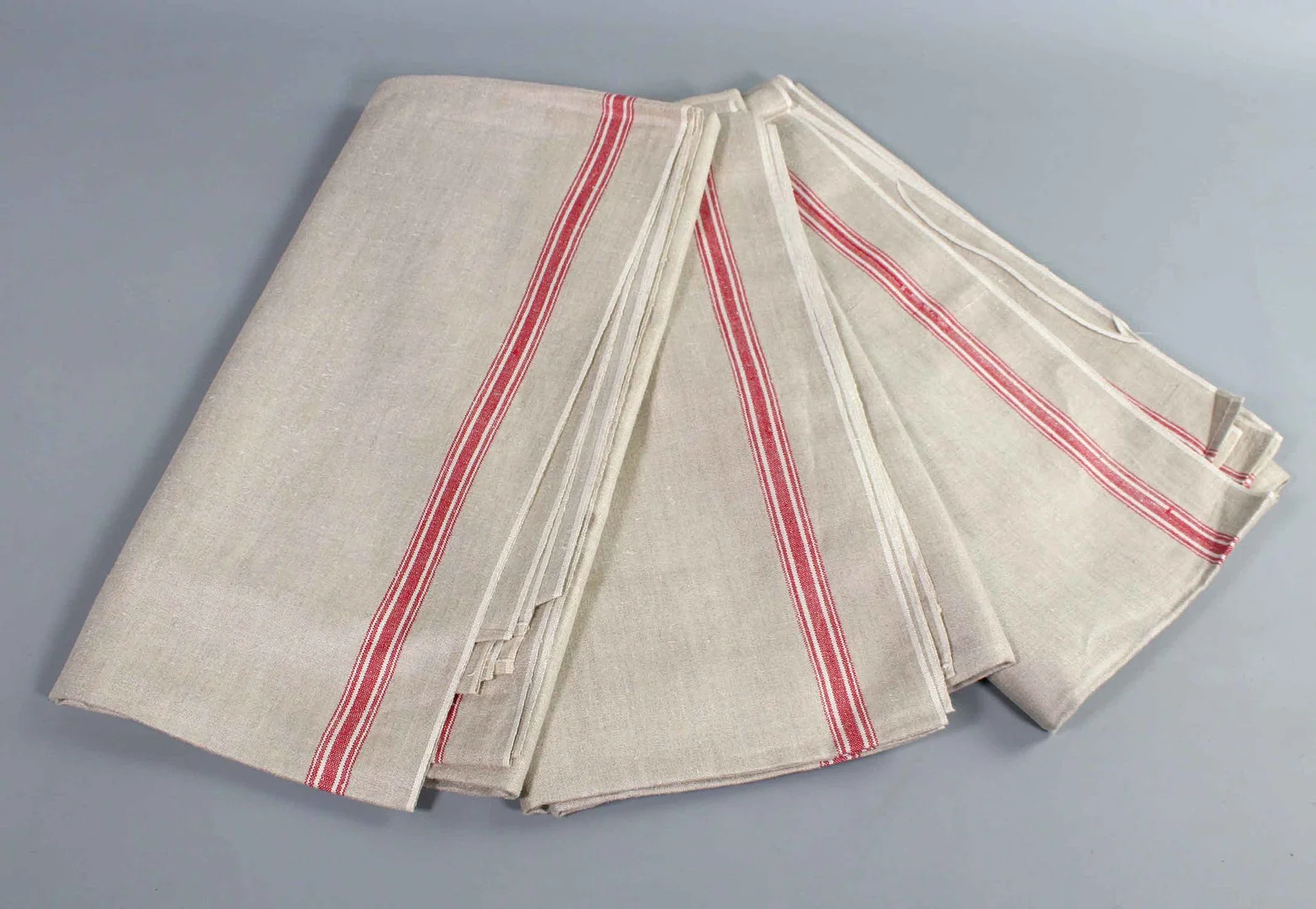 3 ALTE ROLLTÜCHER LEINEN, Mangeltücher. — Textiles — Auktionshaus Bossard