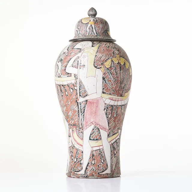 MARCELLO FANTONI. Lockurna, lergods, Italien, 1950/60-tal, balusterformad, dekor av figurscen, signerad.