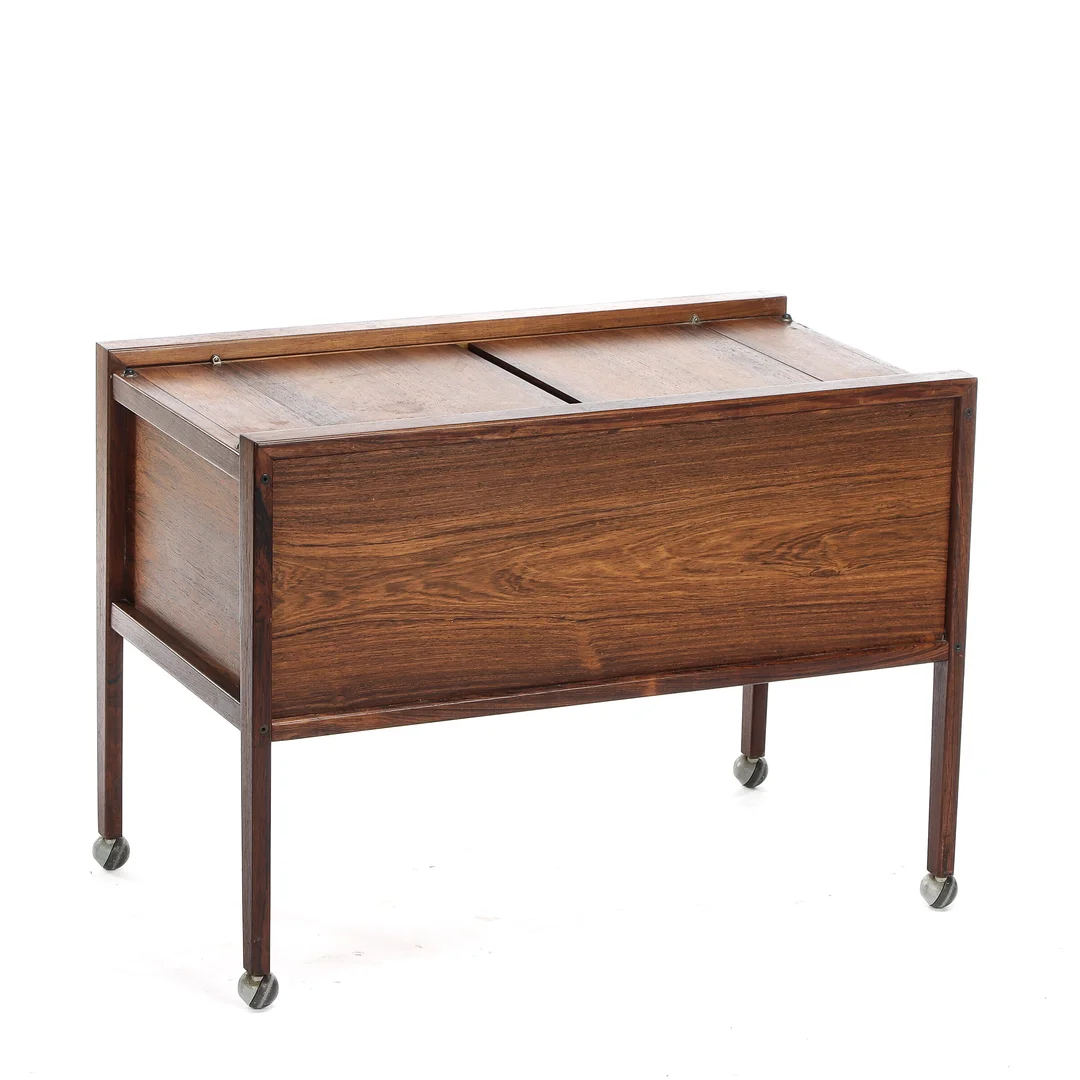 Rosewood bar cart — Furniture/Dining tables, dining room furniture — Lauritz