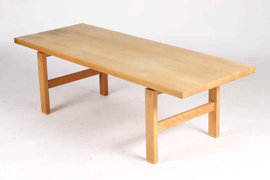 Danish furniture manufacturer, coffee table, solid oak, 1960s — Furniture/Coffee tables, occasional tables — Lauritz