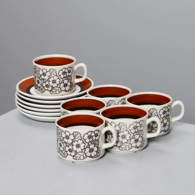 HELMER RINGSTRÖM. Kaffekoppar med underfat, 6 st, "Agneta", Gefle, 1975-79.