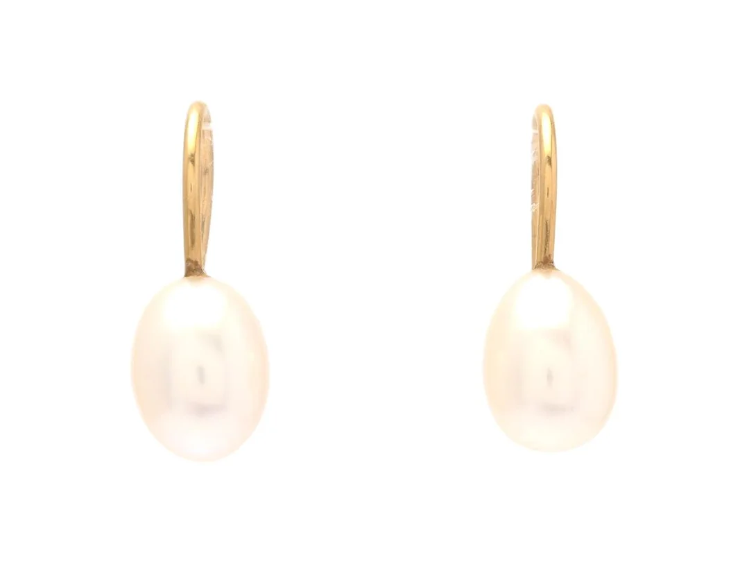 PÄRLÖRHÄNGEN, 18K guld, ovala odlade pärlor ca 9,5 mm x 7,2 mm, krokar, vikt 2,3 g — Smycken/Pärlörhängen — Kaplans
