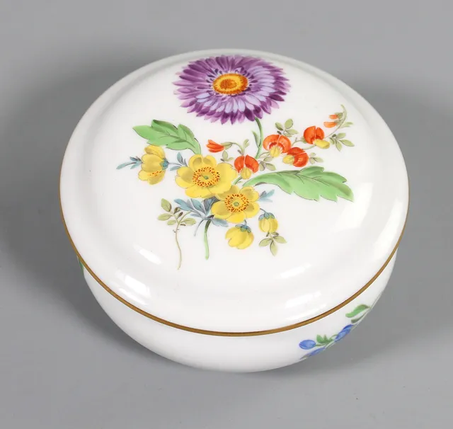 MEISSEN DECKELDOSE *Blume 3*.