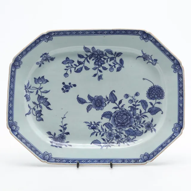 STEKFAT, porslin, Kina, Qianlong (1736-1795).