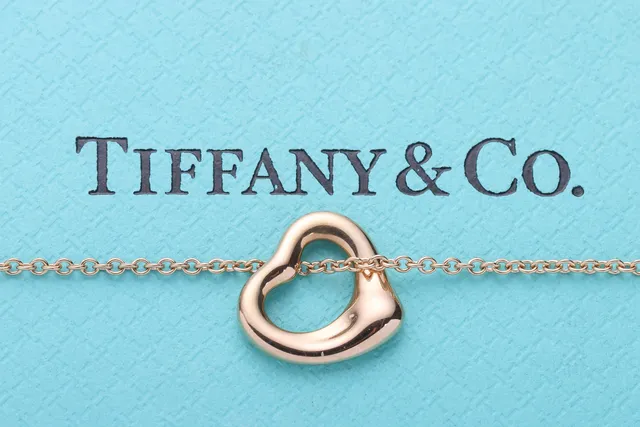 Elsa Peretti for Tiffany & Co. Open Heart pendant with necklace in 18kt rose gold