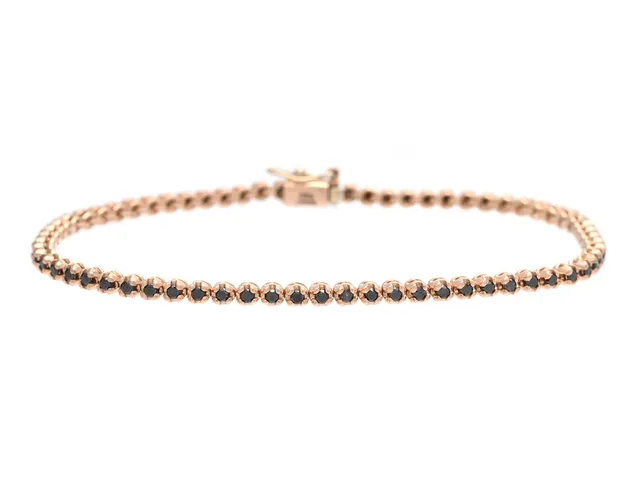 TENNISARMBAND, 18K roséguld, svarta diamanter 1,03 ctv enligt gravyr, längd 17 cm, vikt 6,6 g, några diamanter med inneslutningar som når ytan och naturliga håligheter, enstaka diamanter med nagg.