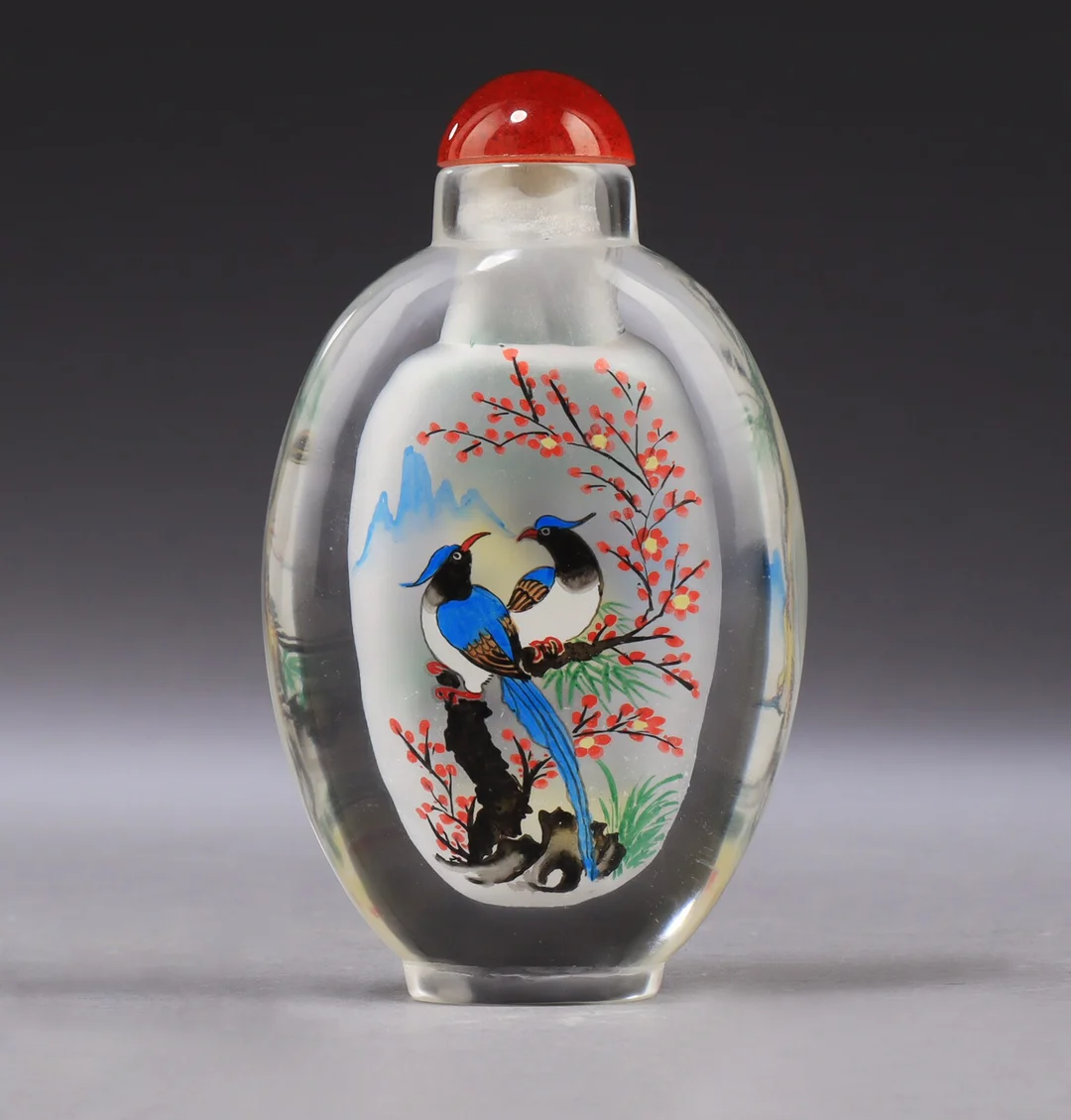 Chinese glass snuff bottle with inside painted decoration with birds — Hobby and collectibles/Asian art — Lauritz