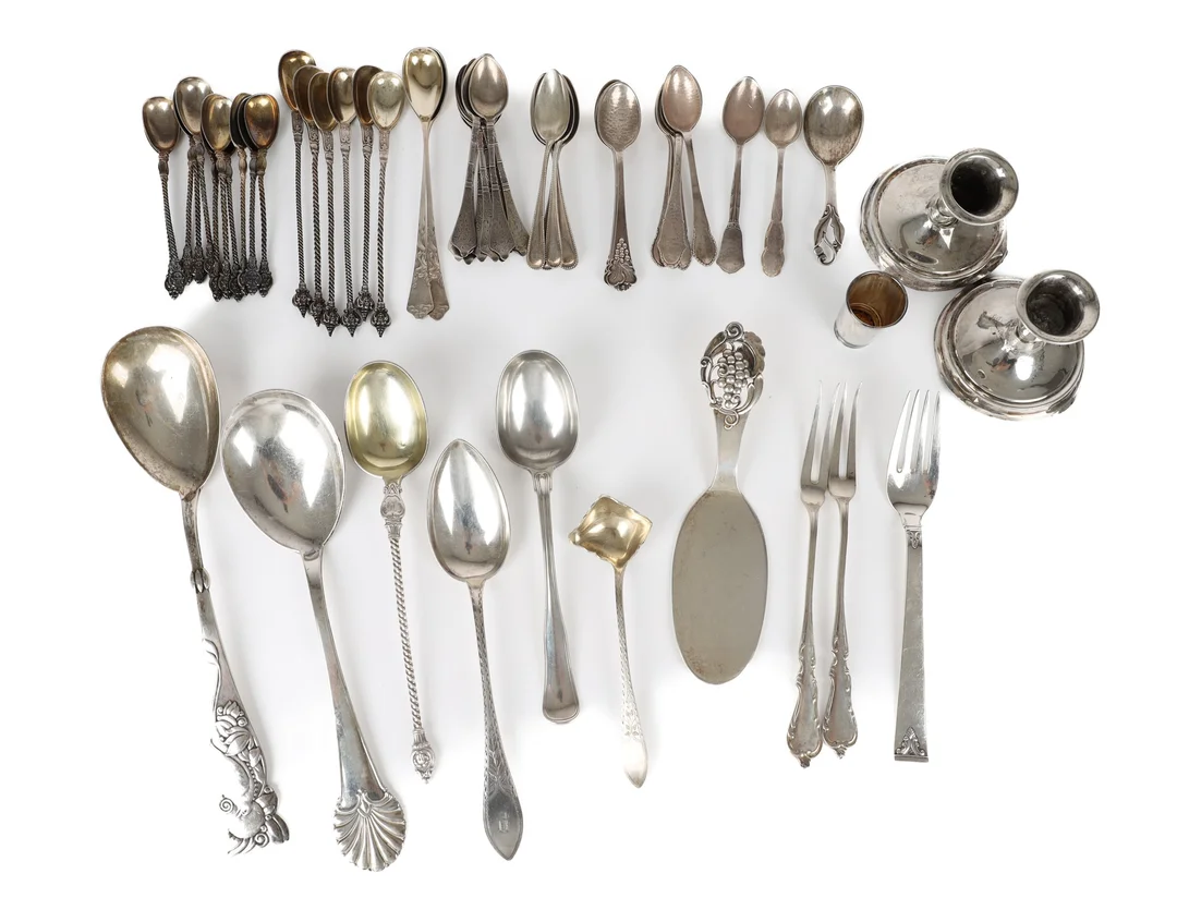 Various silver cutlery (56) — Silver, bronze, copper and pewter/Silver flatware — Lauritz