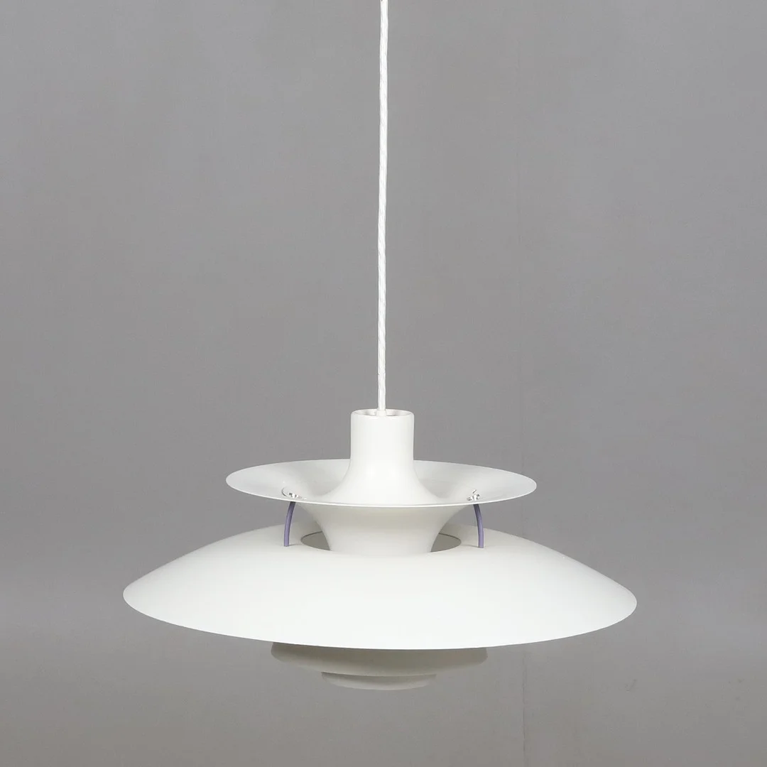 PAUL HENINGSEN. TAKLAMPA, "PH5". — Ceiling lights — Örebro Stadsauktioner