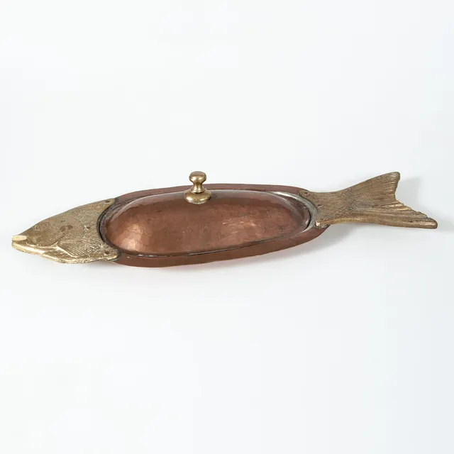 FISKFAT, koppar och metall.