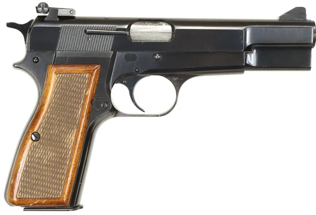 PISTOL, fabrikat FN, modell Hi-Power, kaliber 9x19, tillv.nr 76C93190, se-nr SE0248635.