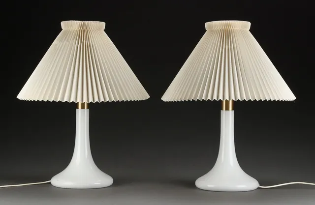 Poul Christiansen for Holmegaard/Le Klint. Par bordlamper, model 363 (2)
