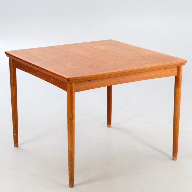 POUL HUNDEVAD. Ausziehbarer Esstisch, Teak, 1960er Jahre.