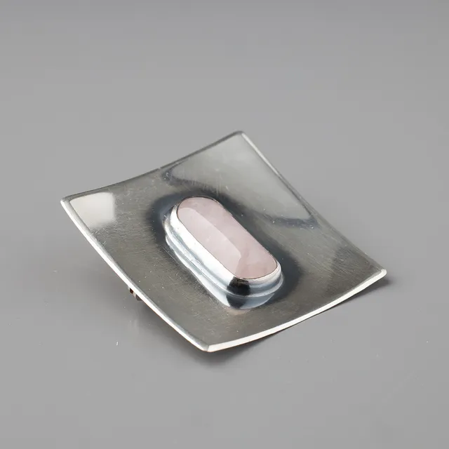 HELGE NARSAKKA, HÄNGE / BROSCH, rosenkvarts, silver, Kaunis Koru 1964.