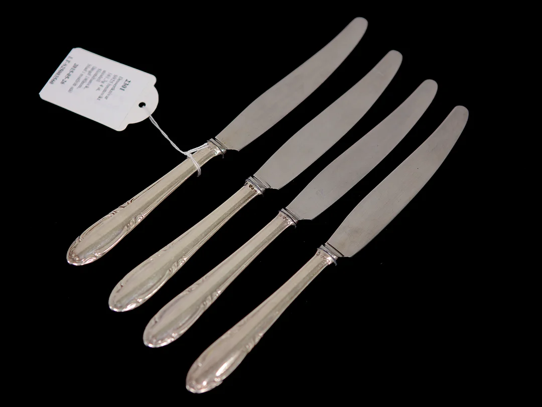 Dessertknivar, S925 bruttovikt 161,3g 4 st, modell Slottsbarock, längd 180mm, blad i rostfritt stål — Silver/Matsilver — Kaplans