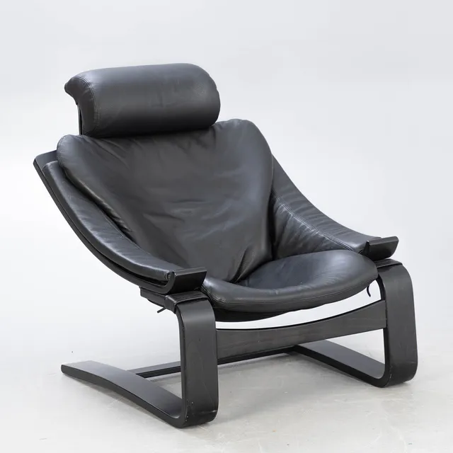 ÅKE FRIBYTER. Sessel 'Kroken', schwarzes Leder, Roche Bobois.