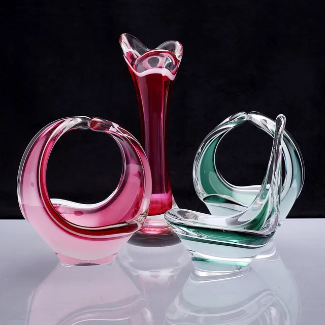 PAUL KEDELV. Skålar, vas, glas, 4 delar, delvis signerade, Flygfors.