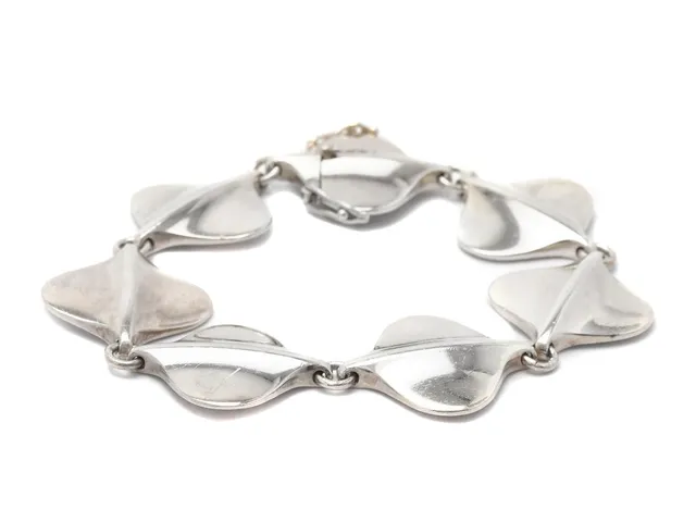 Armband, design: Georg Jensen, S925 46,7g längd: 19cm bredd: 22mm