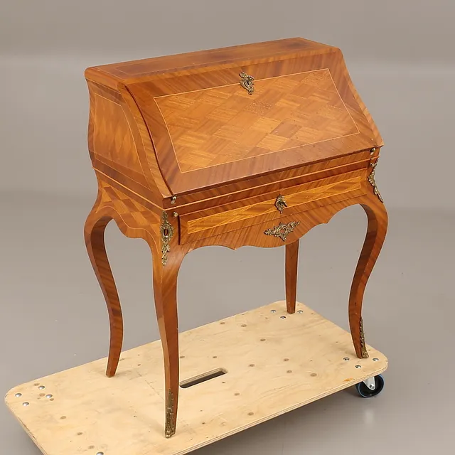 SEKRETÄR, mahogny, rokokostil, 1900-talet.