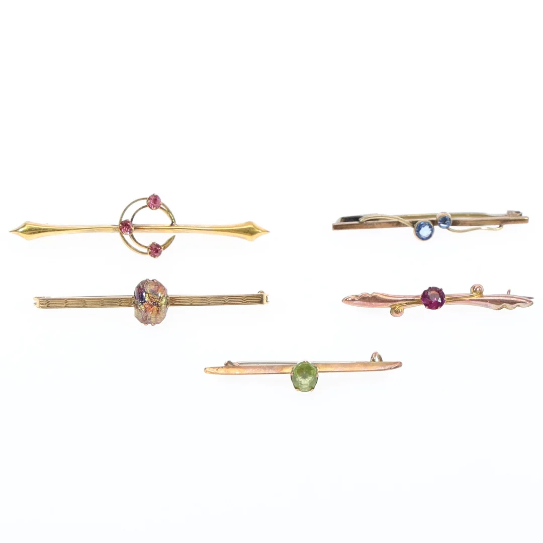 EDWARDIAN 9CT GOLD BAR BROOCH AND 4 OTHER BROOCHES. (5). — Brooches & Pendants — Young's Auctions