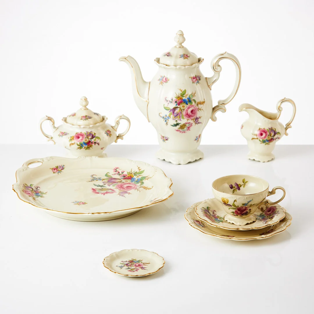 ROSENTHAL, "Pompadour", kaffeservis, 28 dlr, porslin, Tyskland. — European — Stockholms Auktionsverk Magasin 5