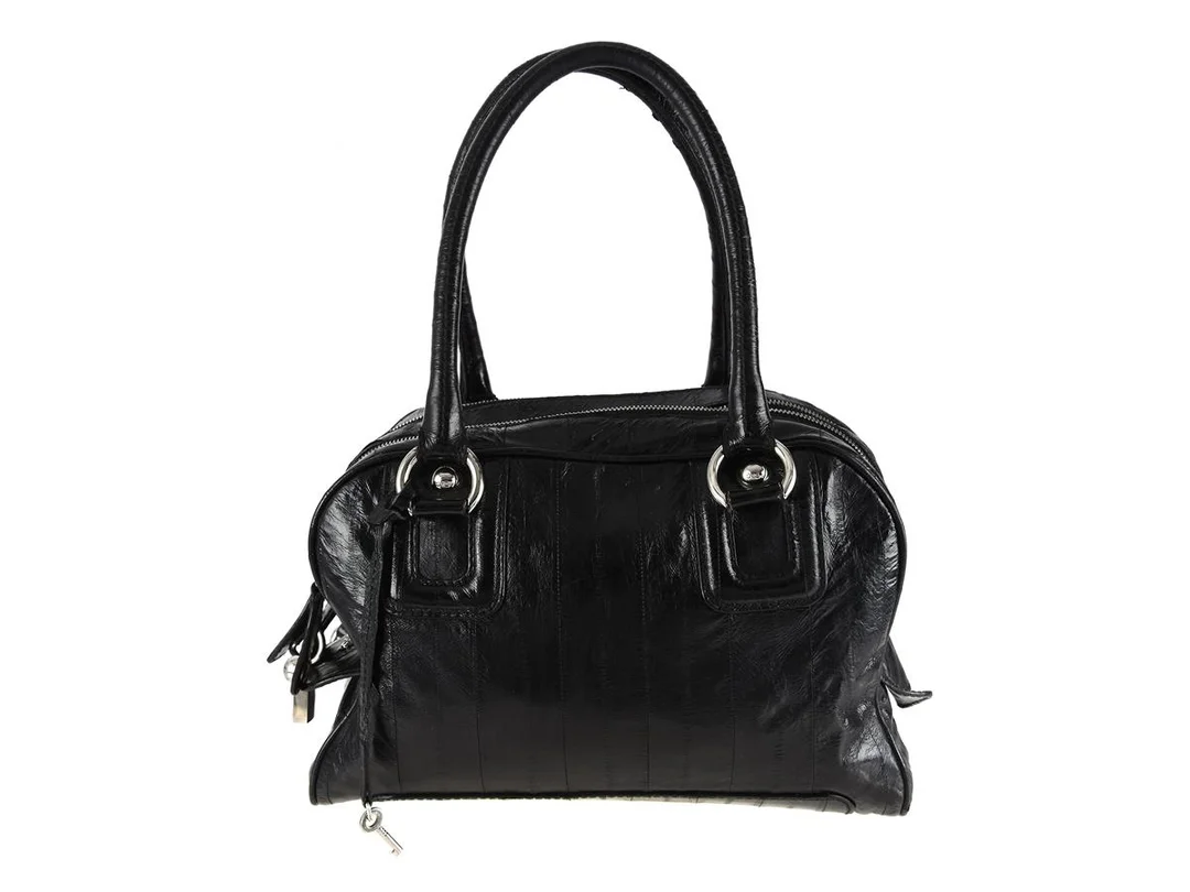 VÄSKA, DOLCE & GABBANA, svart ålskinn, silverfärgade beslag, 33x17x20 cm, dustbag. — Accessoarer/Väskor — Kaplans