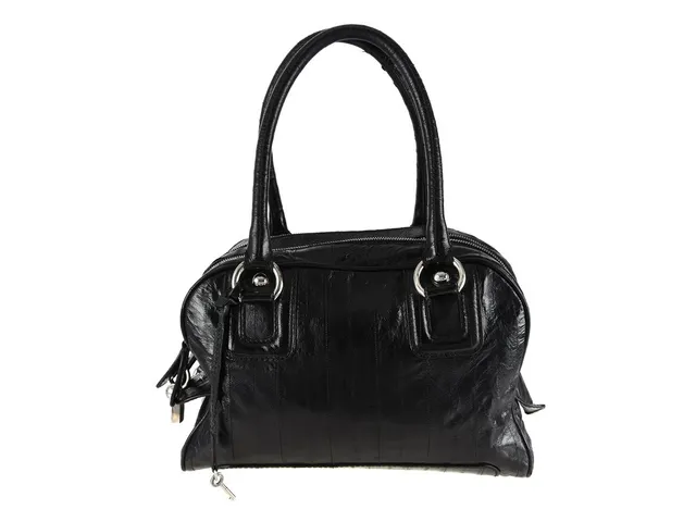 VÄSKA, DOLCE & GABBANA, svart ålskinn, silverfärgade beslag, 33x17x20 cm, dustbag.