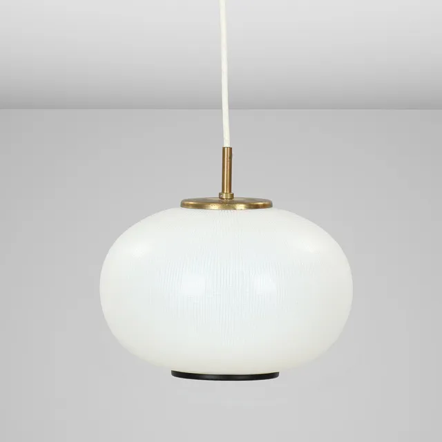 BENT KARLBY (1912-1998. Loftslampe med rund kuppel af glas, topplade af messing og bundplade af sortlakeret metal, LYFA, Danmark, ca. 1950'erne.