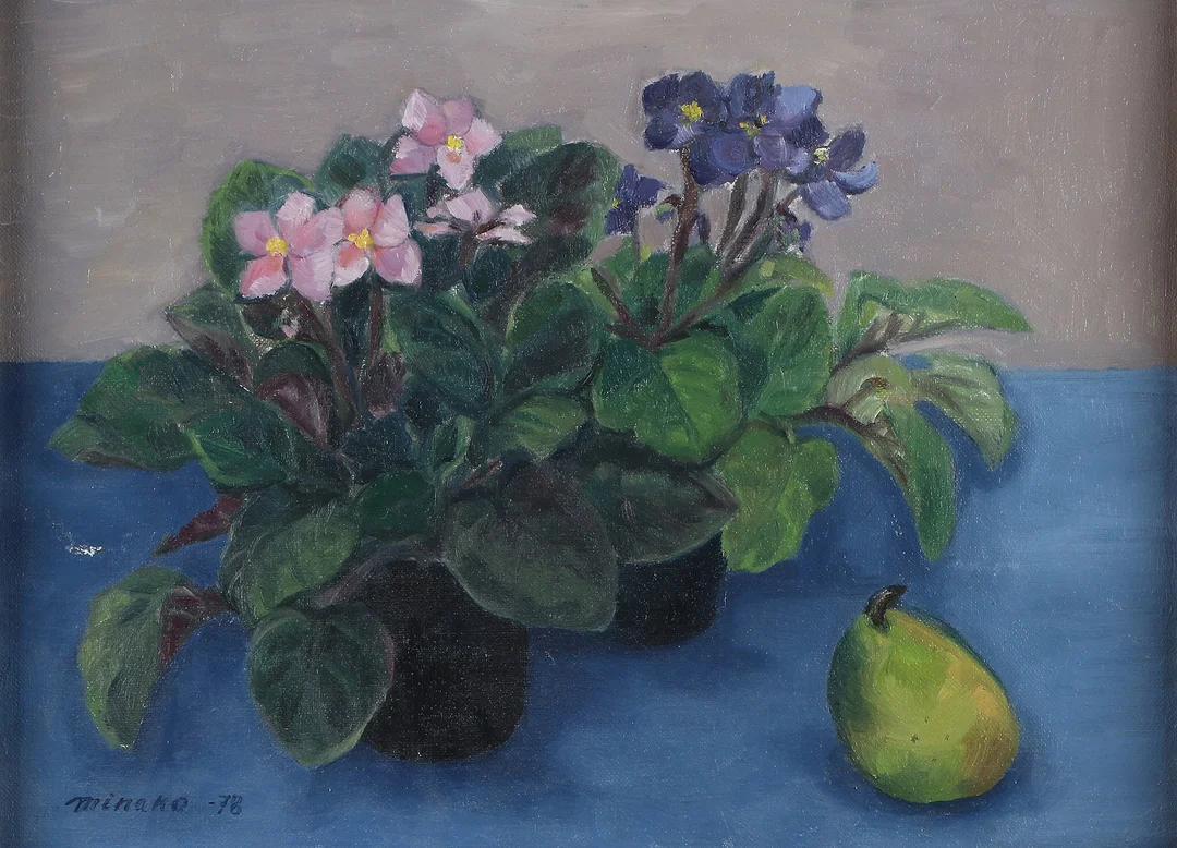 MINAKO MASUI. Oljemålning på duk. Stilleben med blommor och päron. Signerad. — Paintings — Skånes Auktionsverk