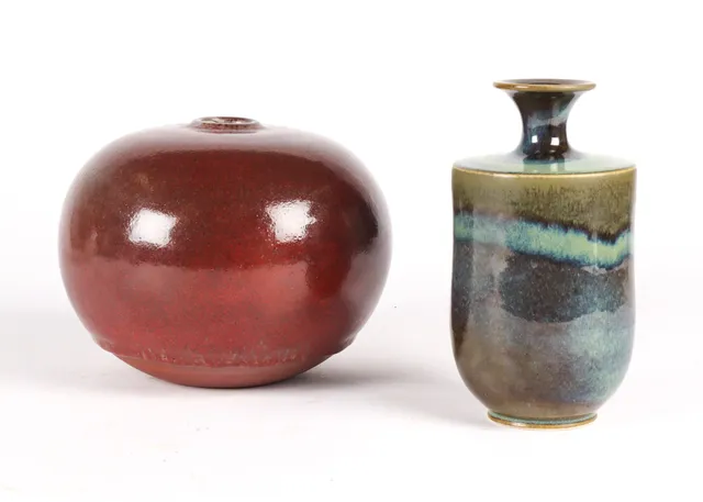 Bertil Andersson. Two vases of glazed stoneware. (2)