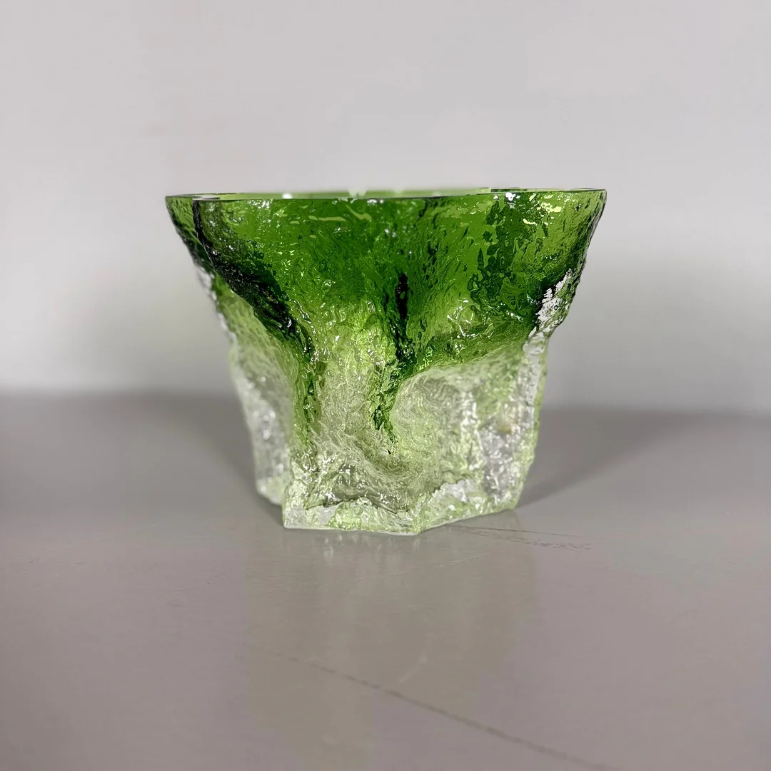 KAJ BLOMQVIST, vas, glas, signerad, Kumela, Riihimäki, Finland. — Art glass — Skandia Auktion