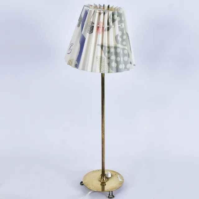 JOSEF FRANK. bordslampa, mässing, Firma Svenskt Tenn, modell 2552.