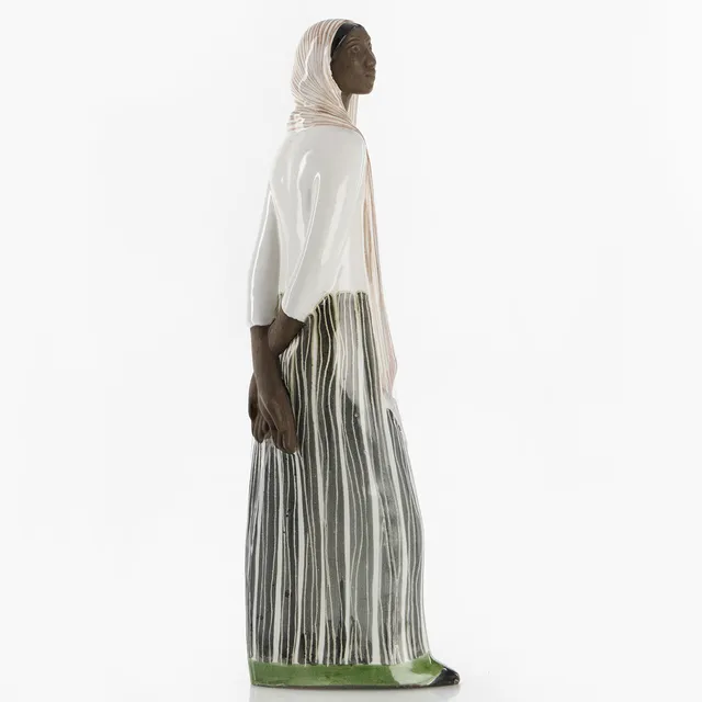 MARI SIMMULSON. Figurin, ”Indonesiskan”, Upsala Ekeby, modell 4159, 1954-63, signerad, glaserat lergods.